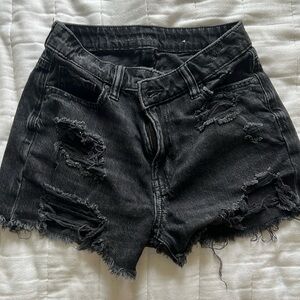 000 w23 American eagle black shorts